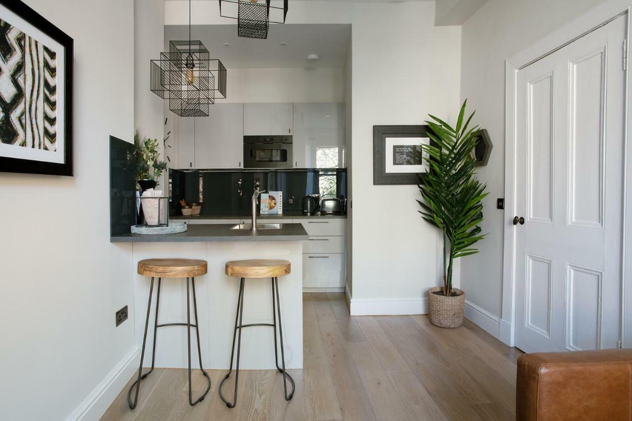 Holyrood Park City Centre Apartment Edimburgo Exterior foto
