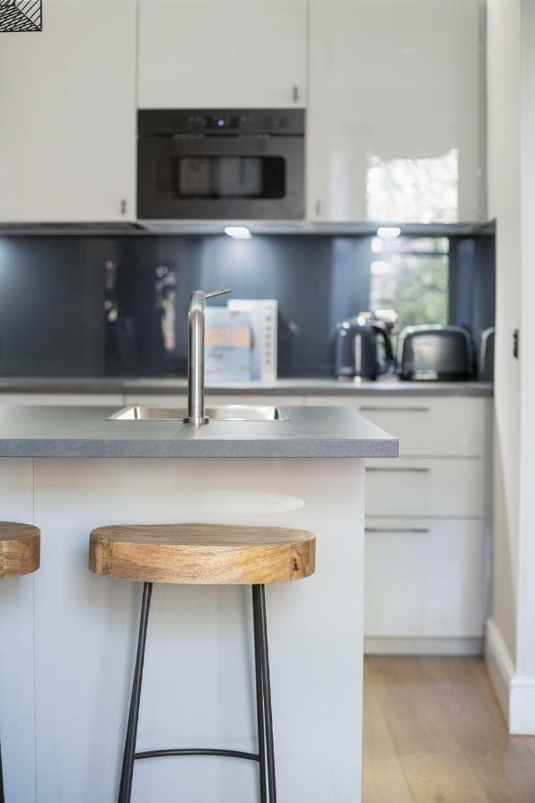 Holyrood Park City Centre Apartment Edimburgo Exterior foto
